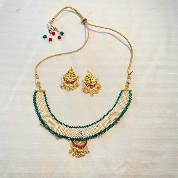 🆕 Bollywood style designer necklace with earrings - Picture 6 of 6